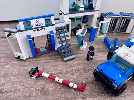 Policejní stanice lego, 