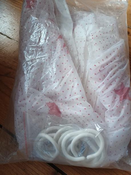 Koupelnový závěs, 