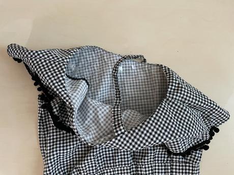 Crop top s volánem, vel není cca xs, xs