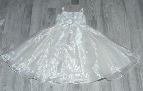 Slavnostní sváteční společenské šaty družička, 98