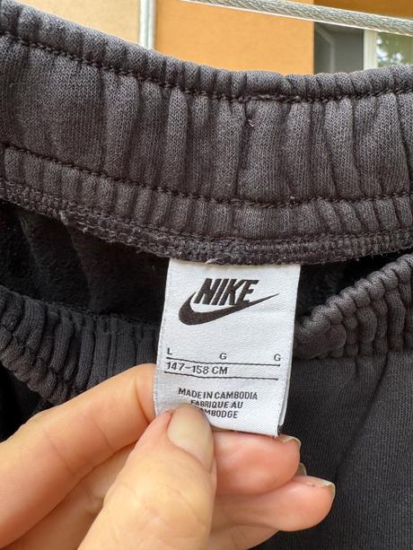 Teplaky, nike,152
