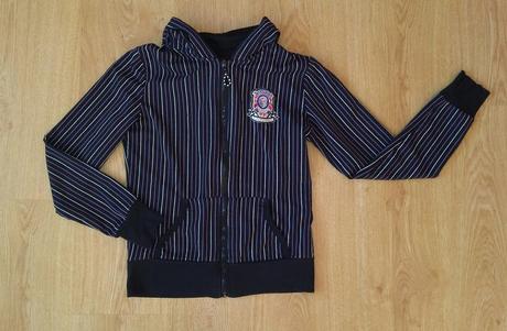 Mikina s kapucí, 152