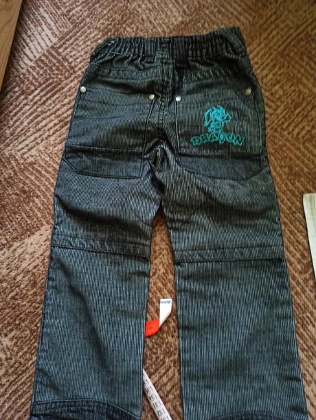 Bunda, mikina, džíny a čepice, 104–116