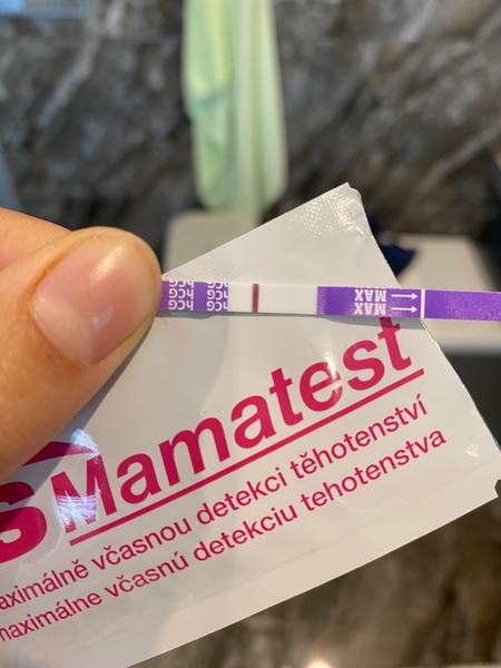 Jak rozpoznat rysku na těhotenském testu?
