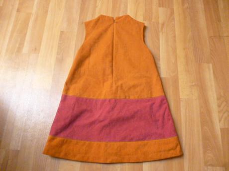 Veselé teplejší šaty vel. 4, 110