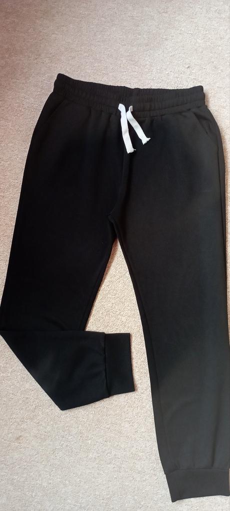 Tepláky černé vel."xl/xxl", xl