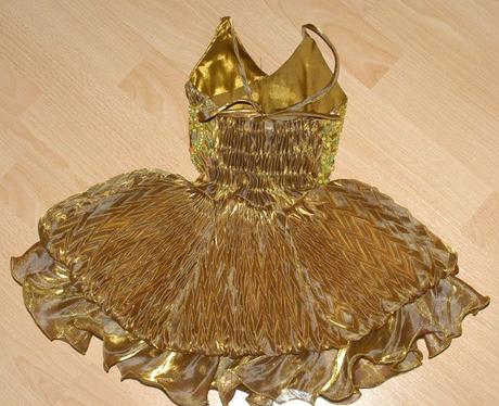 Karnevalové zlatohnědé šaty,