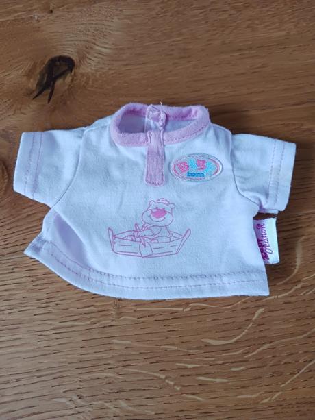 Oblečky pro panenky, 