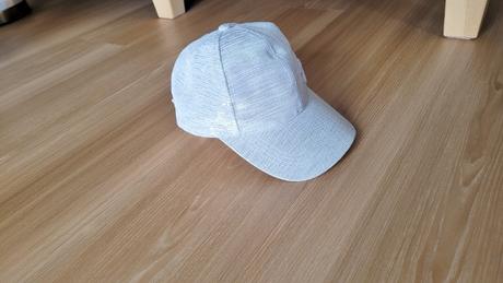 Kšiltovka třpytivá zn. lotto 8-12 let - top stav, lotto,140