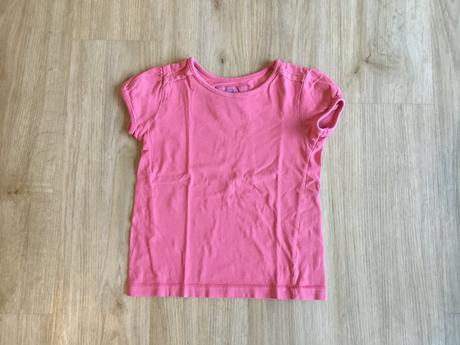 Růžové tričko, tu,104