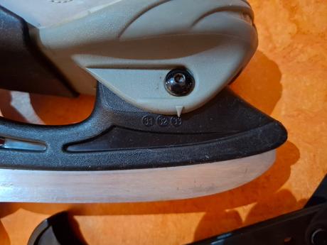 Nastavitelné lední brusle vel. 31-33, 31