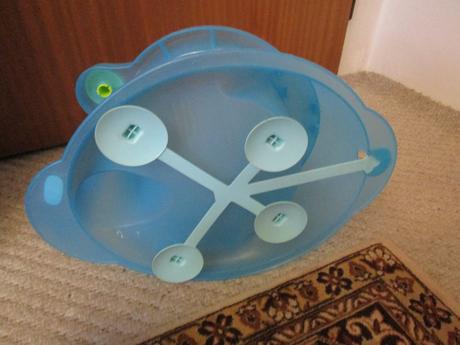 Modré plastové sedátko do vany s přísavkami,pc 499,