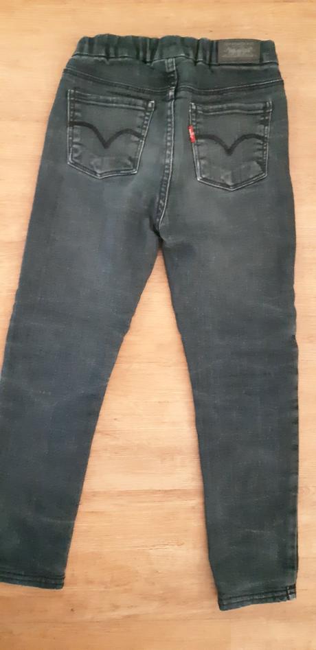 Pružné džíny, levis,110