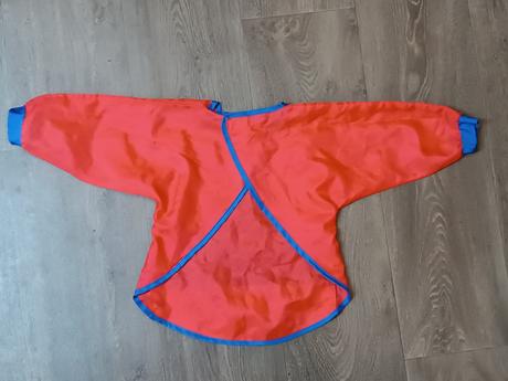 3x zástěrky/bryndáky na výtvarku, 2-6 let, 