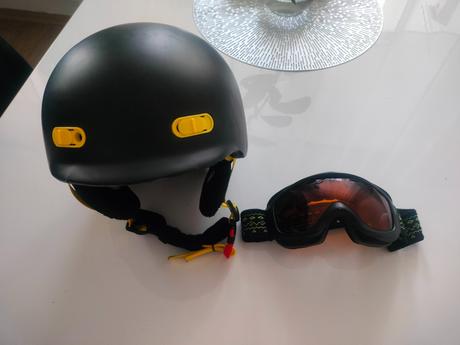 Dětská lyžařská helma+brýle, m