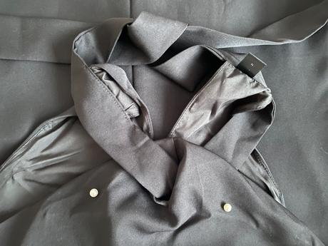 Černé šaty s perličkami m/l, m