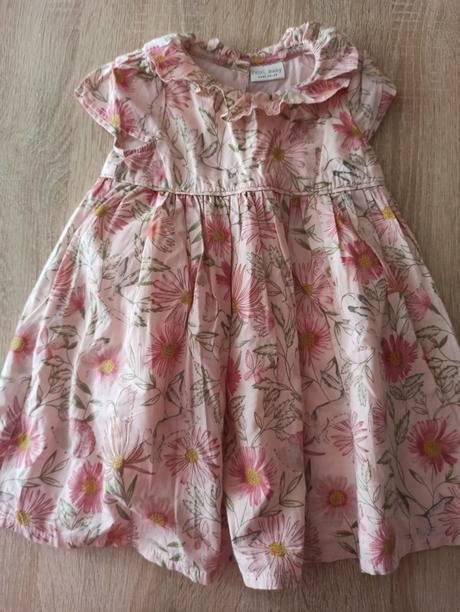 Dívčí šatičky, next,80