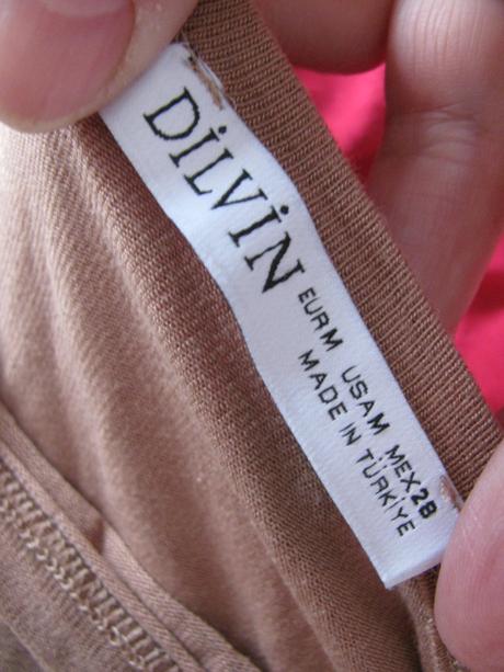 Dámské pružné hnědé bavlněné tričko, m