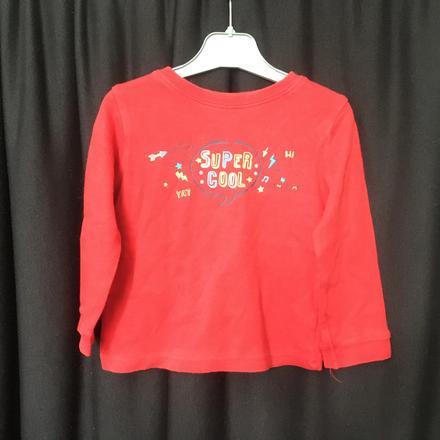 Vel. 92 červené triko s nápisem, 92