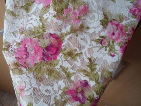 Bílé růžo krajkové květované tričko tílko top, amisu,xs