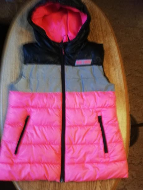 Vesta dívčí vel. 146/152., 146