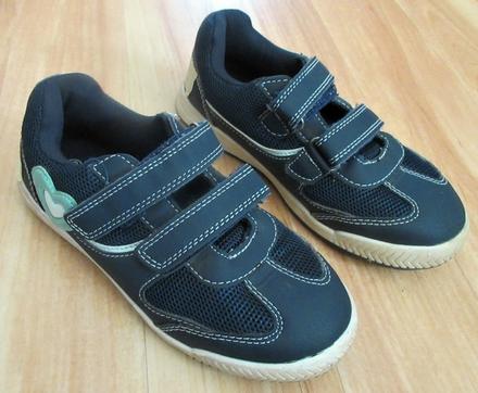 Tenisky se srdíčkem, 32