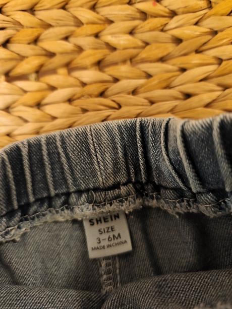 Džíny s třešničkami shein, 68