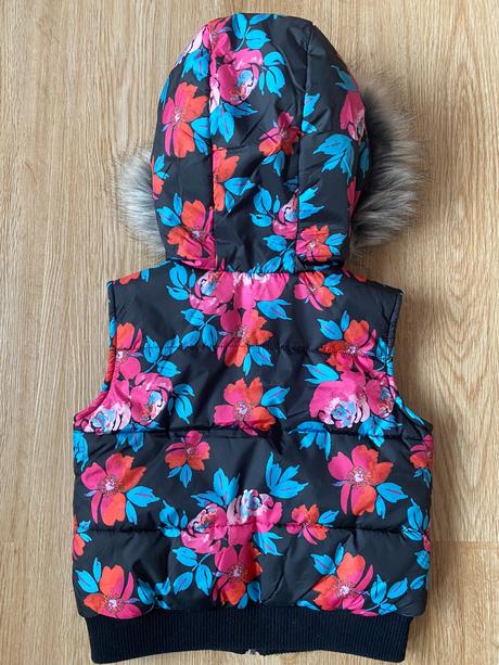 Černá prošívaná vesta - cherokee, cherokee,116