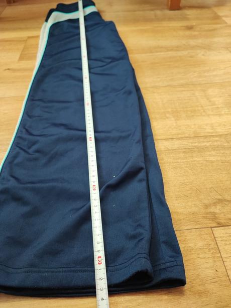 Sportovní kalhoty, 152