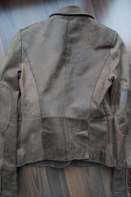 Kožené sako, 34
