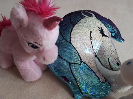 Plyšoví jednorožci, polštářek s měnícími flitry,