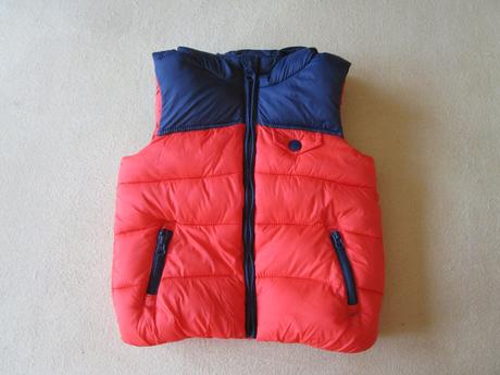 Velmi pěkná oranžovo-modrá šusťáková vesta s kap., f&f,74