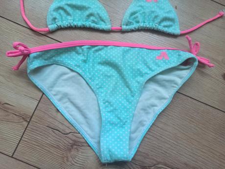 Dvoudílné plavky, 128