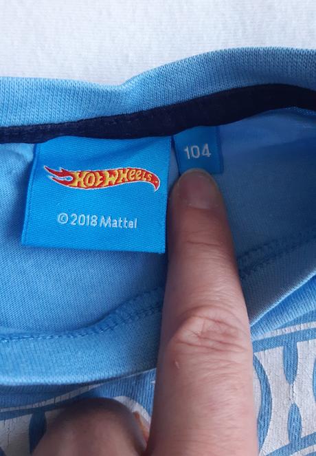Triko hot wheels, 104