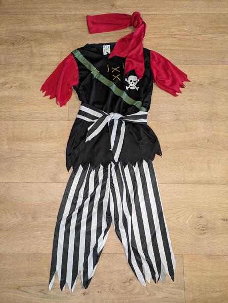 Karnevalový kostým pirát vel. 6 - 8 let, 