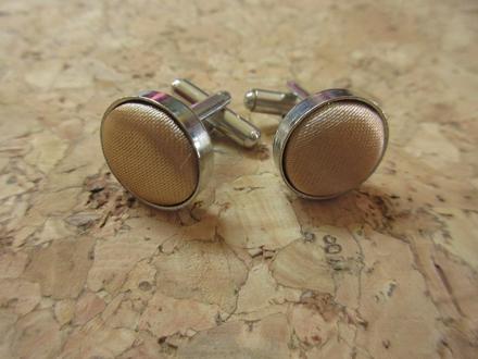 E247     manžetové knoflíčky, 