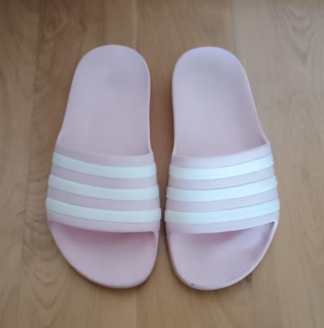 Dívčí pantofle adidas světle růžové vel.33/34, adidas,34