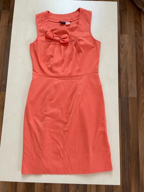 Meruňkové šaty s mašlí, vel m/l, body flirt, m