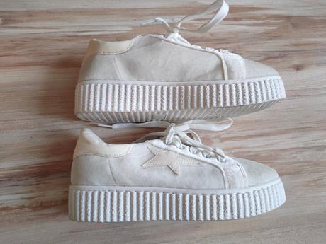 Bílé tenisky, 38