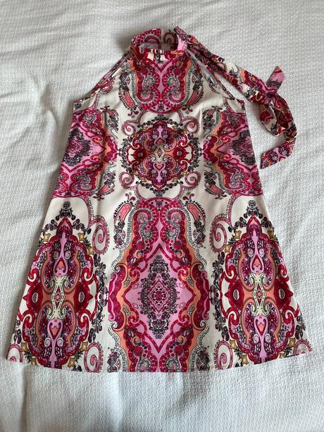 Šaty bez ramínek kolem krku vel. m může i l, m