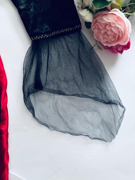 St1/krasný kostým upírka - v.11/12 let zn. george, 