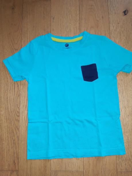 Světle modré tričko s kapsičkou, lupilu,104