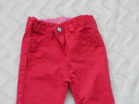 Cervene kalhoty se srdickovim knoflikem a kapsami , h&m,92