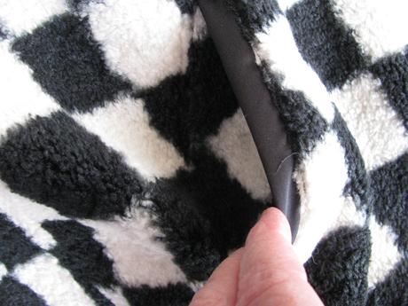 Dámská bunda s kapucí s umělé kožešiny, m