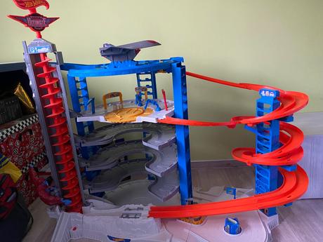 Hot wheels city supergaraz, 