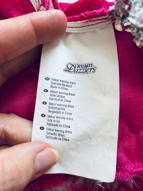 St3/ kostým - v.cca 4/6 let, 