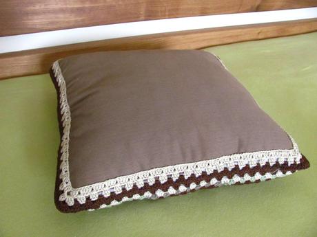 Háčkovaný povlak na polštář, 