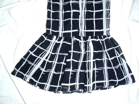 Bomastické černobílé šatečky - rozepínací, george,122