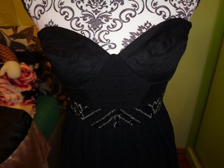 Krásné černé společenské šaty, 38