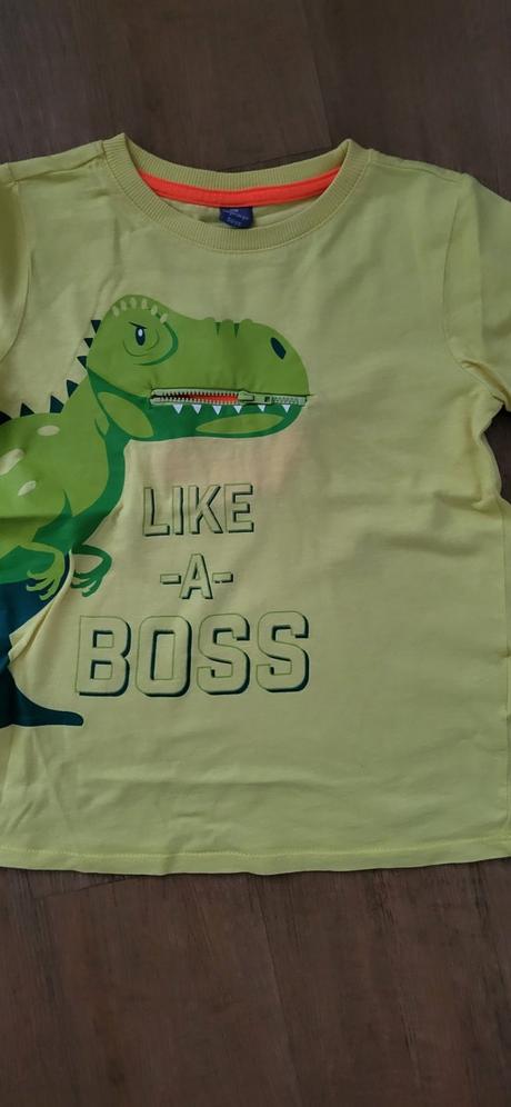 Trička/trika s dinosaurem, bagrem vel. 128 zn. c&a, palomino,128